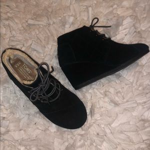 Toms Dessert Wedge Bootie, sharpa lined!
